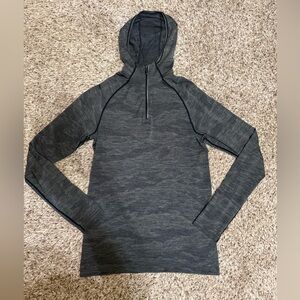lululemon athletica Men's Dark Gray Camouflage Hooded Pullover